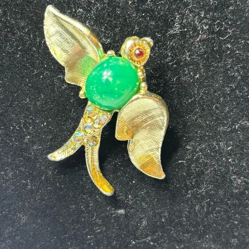 Vintage Goldtone Bird Brooch Excellent Preloved Condition